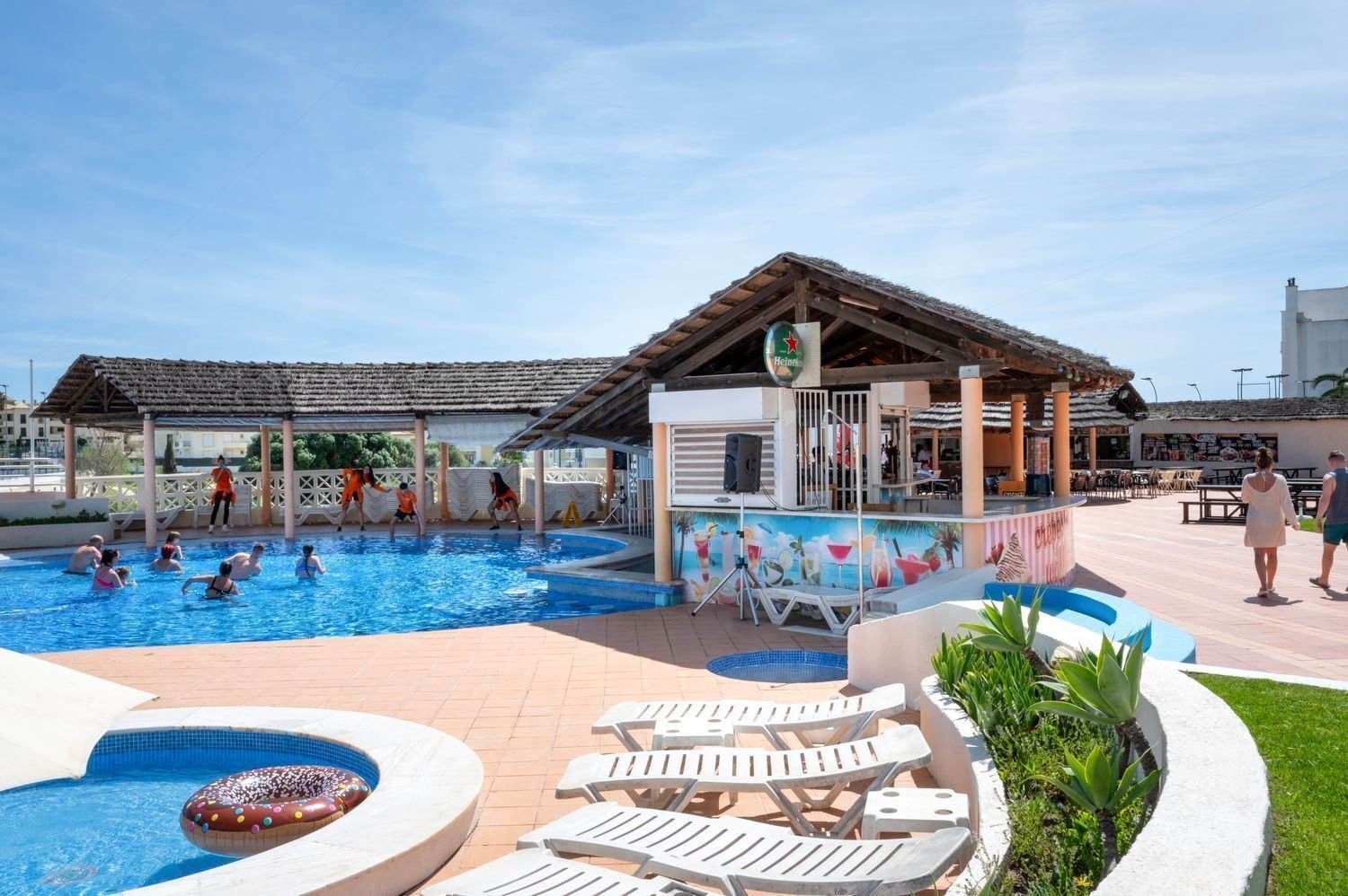 4 bedrooms Apartment in Albufeira, Portugal No. 204558