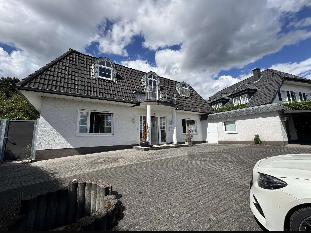 5 Schlafzimmer Villa in Rhein-Sieg, Germany, Nr. 321410