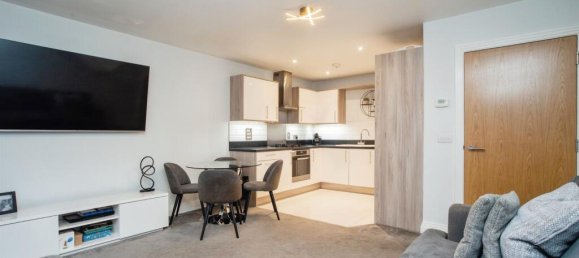 1 bedroom Apartment in Watford, United Kingdom No. 6134 15