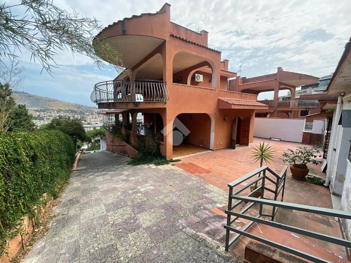 Villa T3 em Palermo, Italy N.º 328622