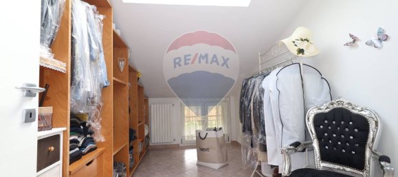 3 rooms Apartment in Bottanuco, Italy No. 338590 11