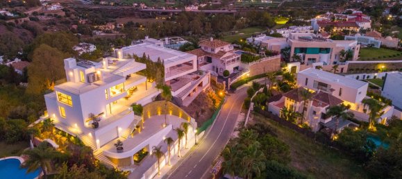 Villa T5 em La Quinta, Spain N.º 4708 2