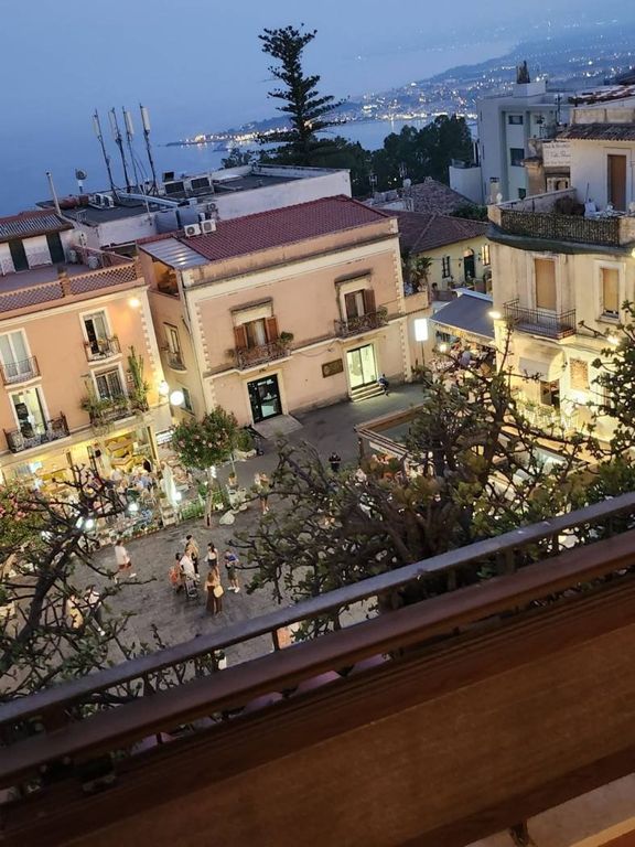2 Schlafzimmer Penthouse in Taormina, Italy, Nr. 48399