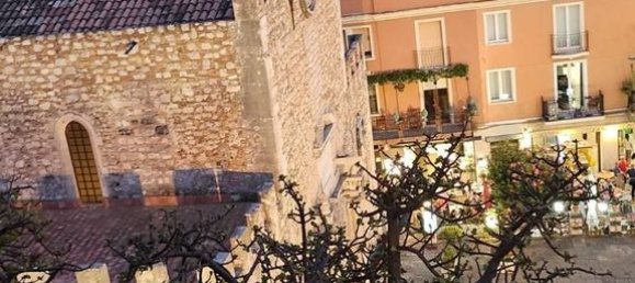 2 Schlafzimmer Penthouse in Taormina, Italy, Nr. 48399 3