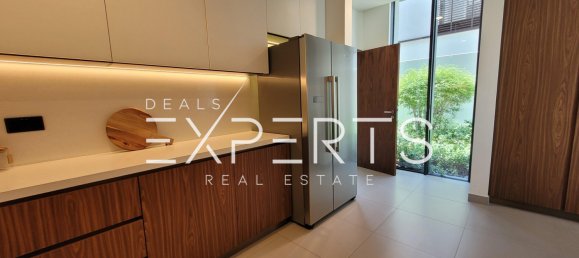 6 bedrooms Villa in Saadiyat Island, UAE No. 45596 37