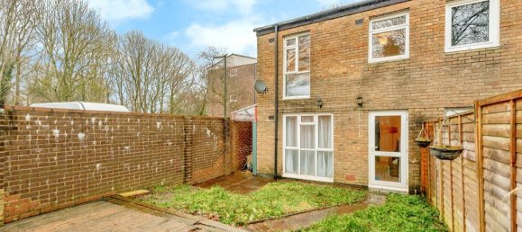 3 bedrooms Commercial property in Crawley, United Kingdom No. 6274 17