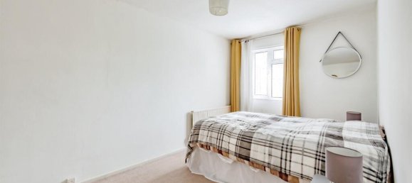 3 bedrooms Commercial property in Crawley, United Kingdom No. 6274 12