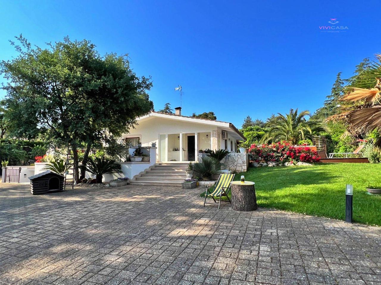 4 rooms Villa in Noci, Italy No. 104843