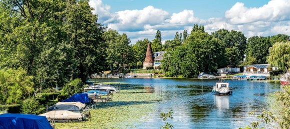 Parking in Kopenick, Germany No. 73449 3