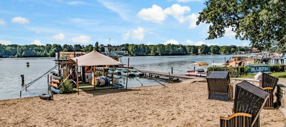 Parking in Kopenick, Germany No. 73449 4