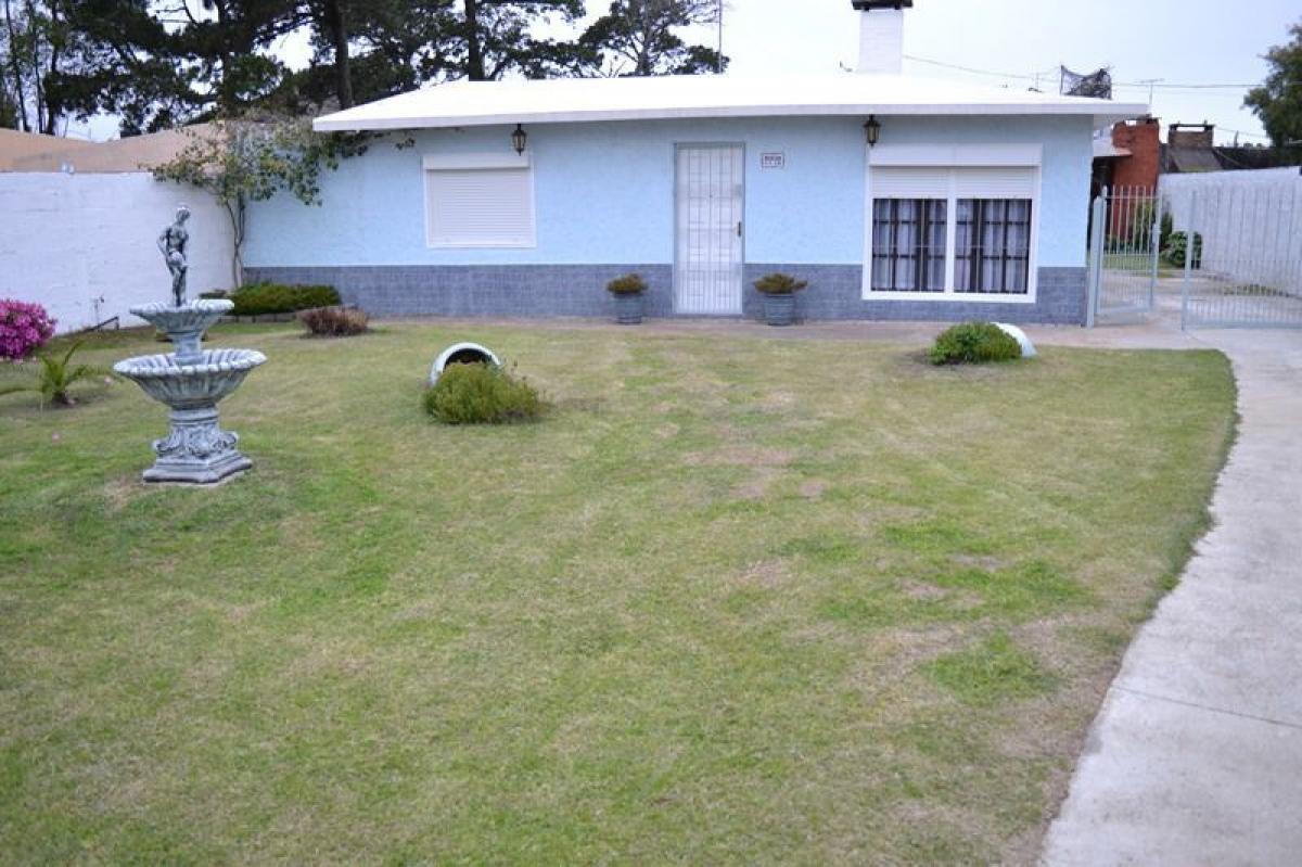 2 bedrooms House in Canelones, Uruguay No. 3480