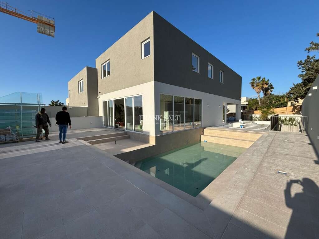 Villa de 6 dormitorios en Bahar ic-Caghaq, Malta No. 5362