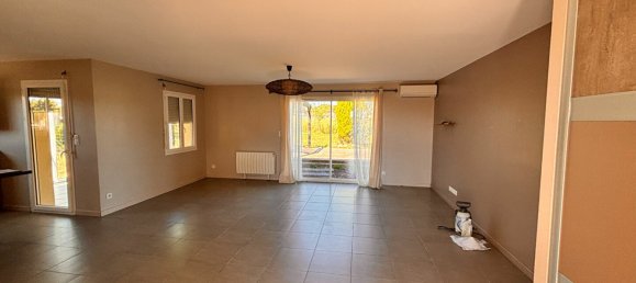 3 bedrooms House in Pugnac, France No. 307452 2