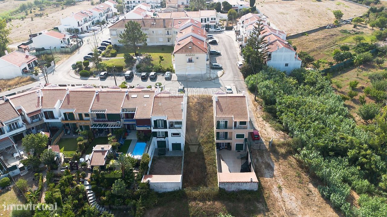Grundstück in Sesimbra, Portugal 203m², Nr. 325941