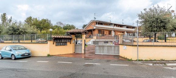 4 rooms House in Ciampino, Italy No. 17142 4