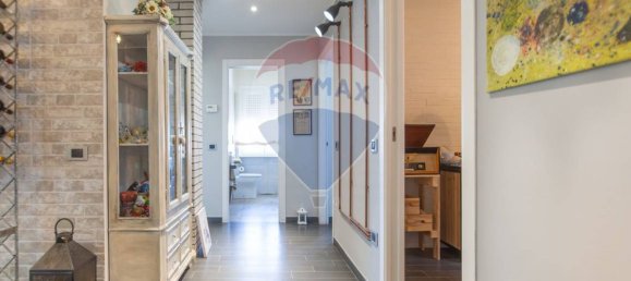 2 bedrooms Apartment in Chieti, Italy No. 377387 2