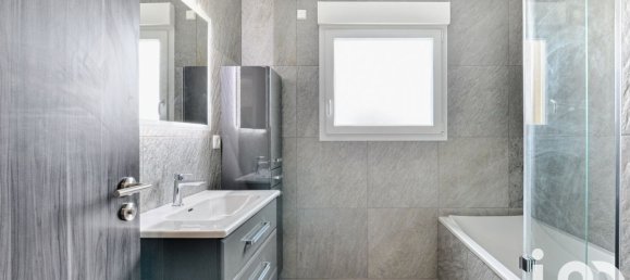 4-salle Appartement à Tressange, France No. 156979 18