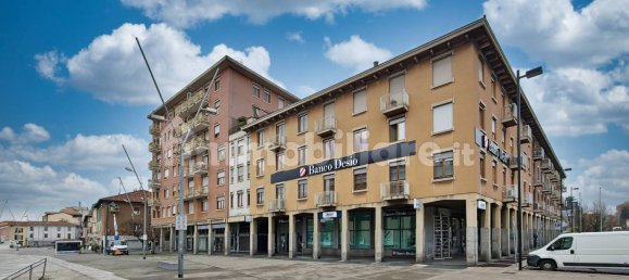 Квартира с 2 спальнями в Чинизелло Бальсамо, Италия № 316953 2