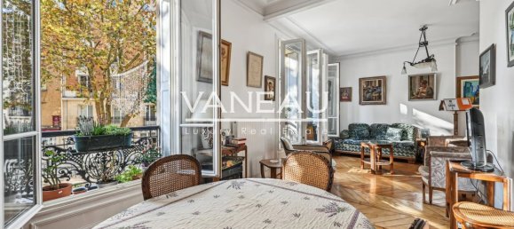 2 bedrooms Apartment in Paris, France No. 168425 4