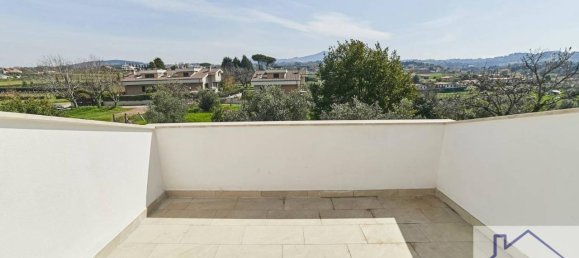 4 rooms Villa in Ciampino, Italy No. 24580 30