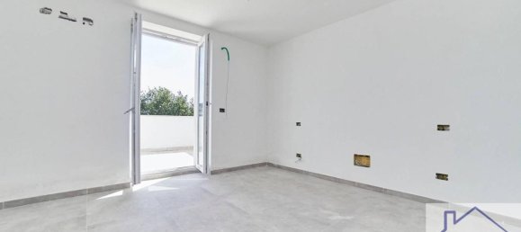 4 rooms Villa in Ciampino, Italy No. 24580 27