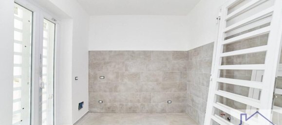 4 rooms Villa in Ciampino, Italy No. 24580 18