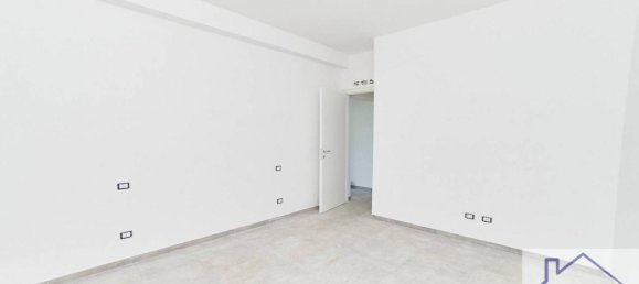 4 rooms Villa in Ciampino, Italy No. 24580 16