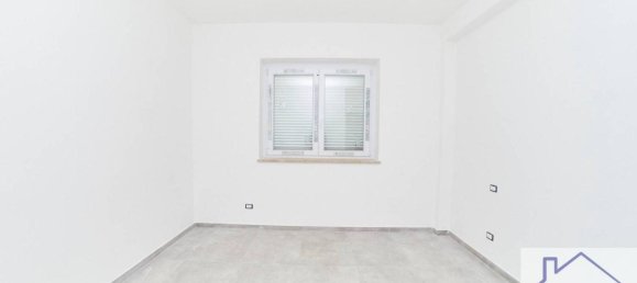 4 rooms Villa in Ciampino, Italy No. 24580 15