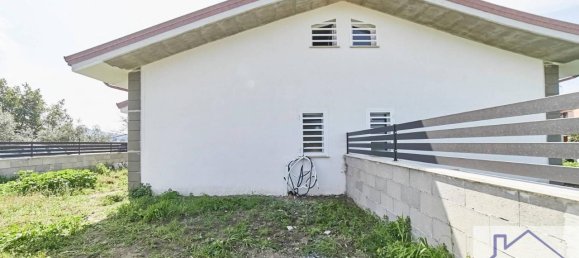 4 rooms Villa in Ciampino, Italy No. 24580 2