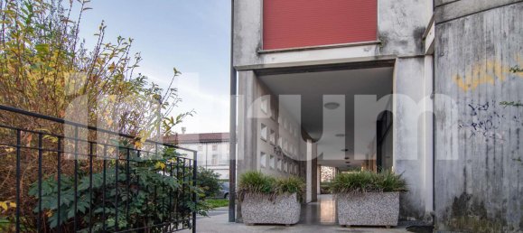 247m² Commercial property in Cassano Magnago, Italy No. 358638 19