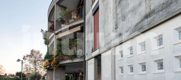 247m² Commercial property in Cassano Magnago, Italy No. 358638 23