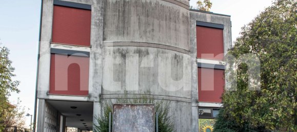 247m² Commercial property in Cassano Magnago, Italy No. 358638 32