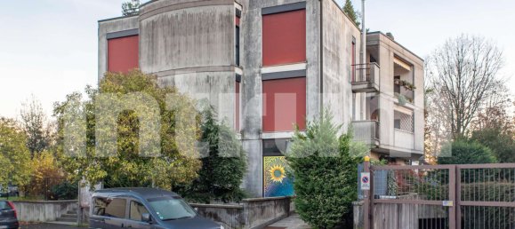 247m² Commercial property in Cassano Magnago, Italy No. 358638 17