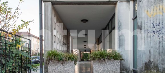 247m² Commercial property in Cassano Magnago, Italy No. 358638 26