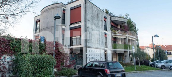 247m² Commercial property in Cassano Magnago, Italy No. 358638 30