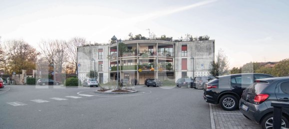 247m² Commercial property in Cassano Magnago, Italy No. 358638 15