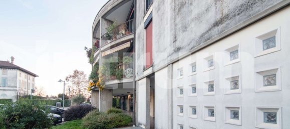 247m² Commercial property in Cassano Magnago, Italy No. 358638 14