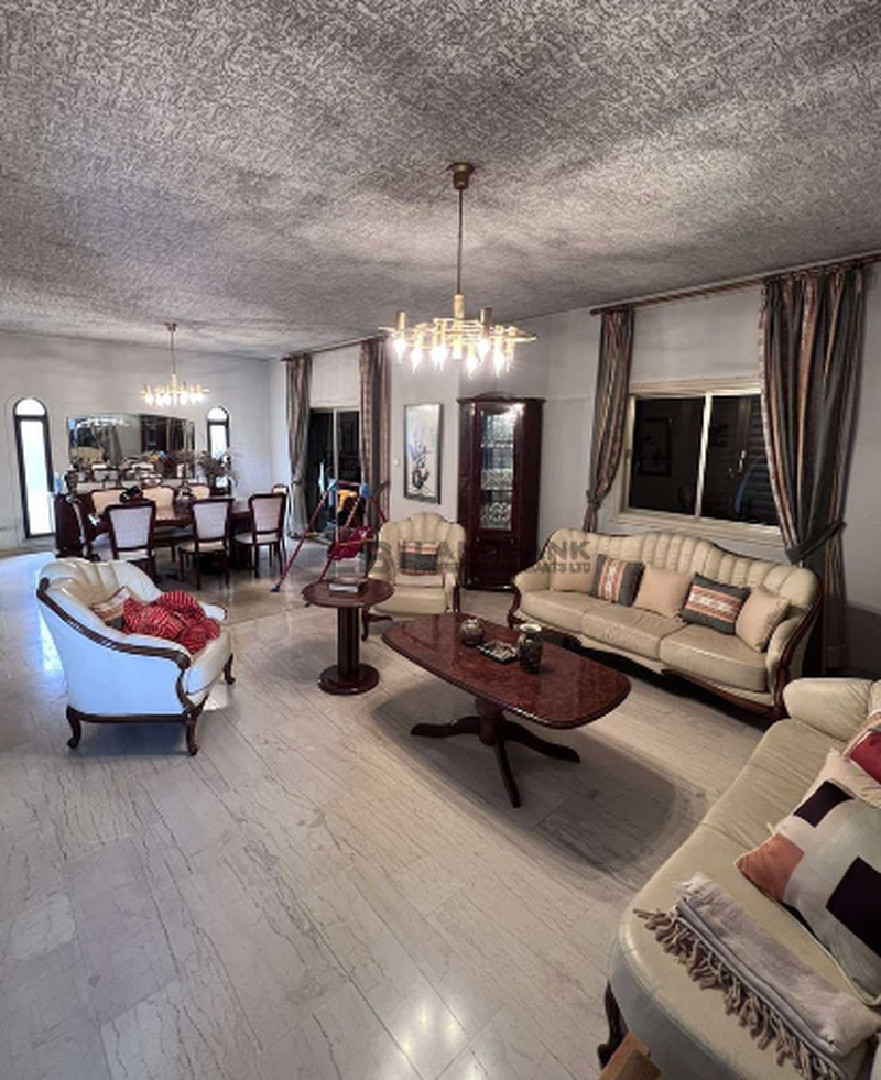 Imóvel comercial T4 em Strovolos, Cyprus N.º 13751