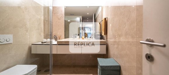 3 bedrooms Apartment in Porto, Portugal No. 132226 2