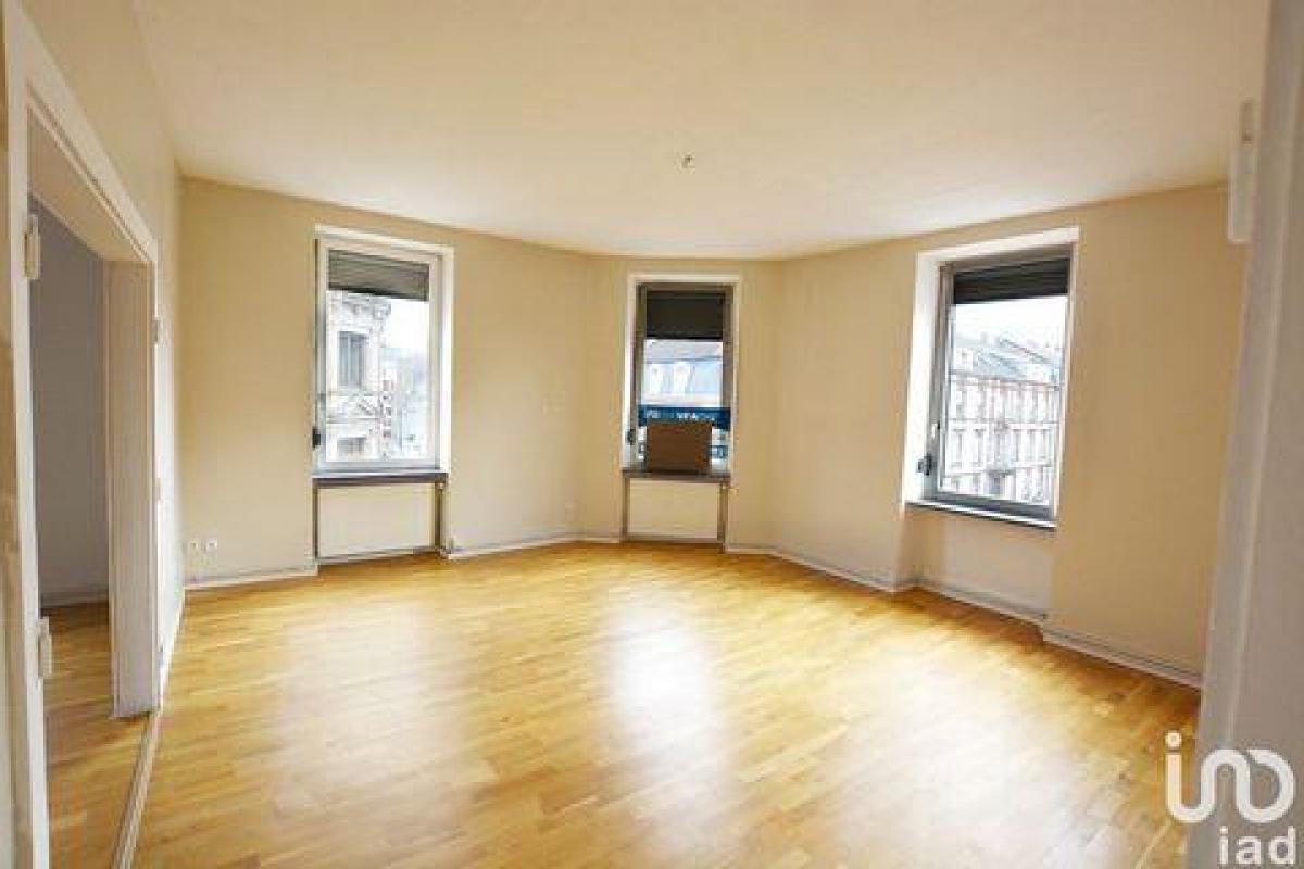 2 bedrooms Condo in Sarreguemines, France No. 15041