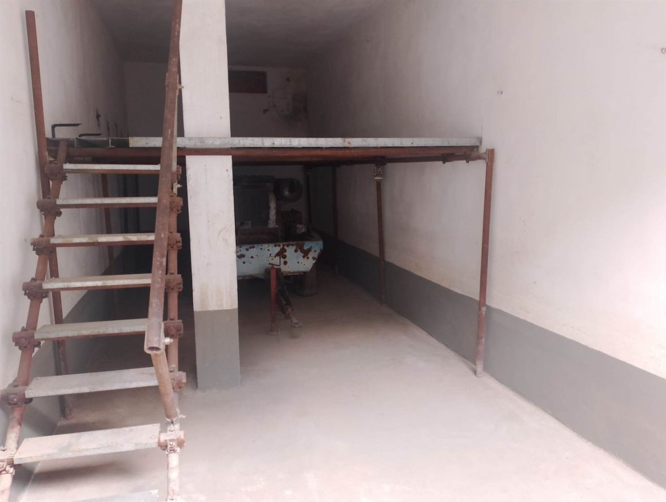 Garaje en Certaldo, Italy 30 m² No. 280511