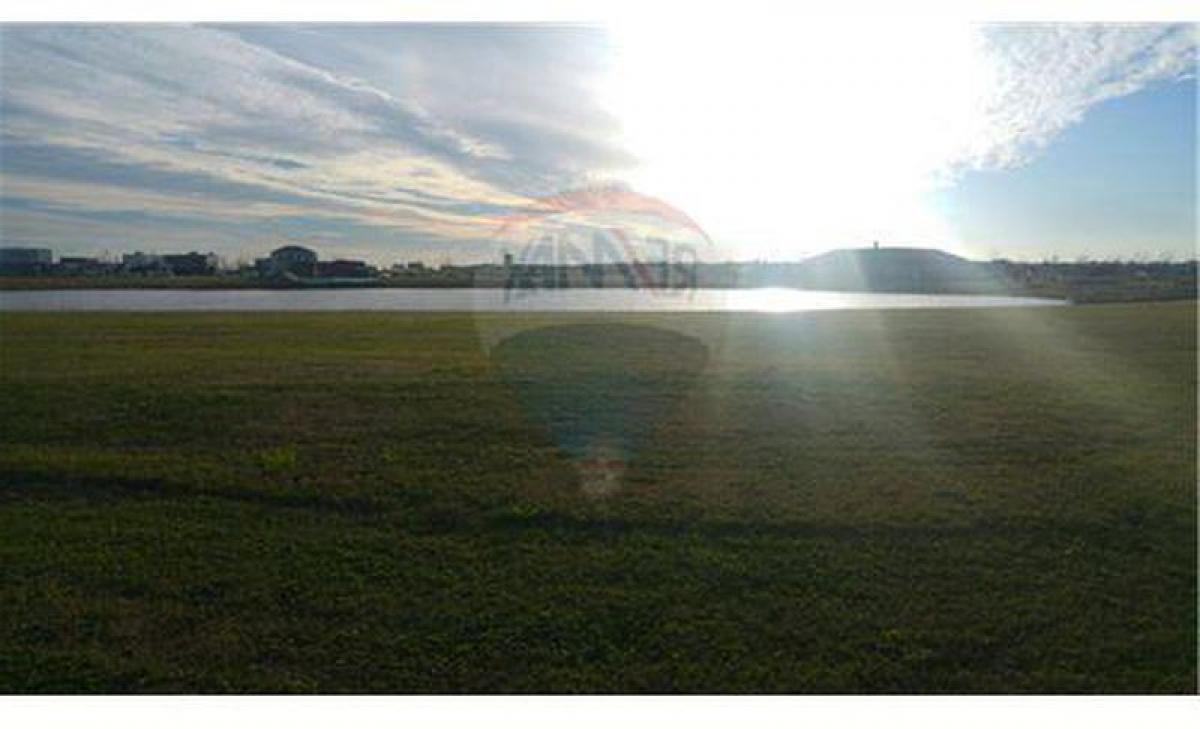  Land in Escobar, Argentina No. 121093