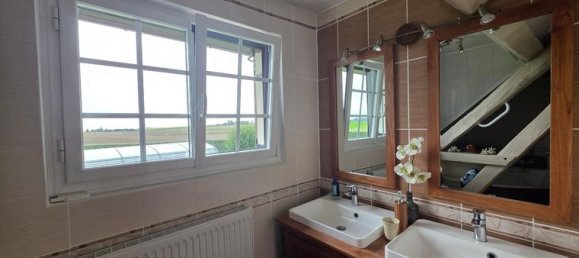 4 bedrooms House in Seine-Maritime, France No. 311969 13