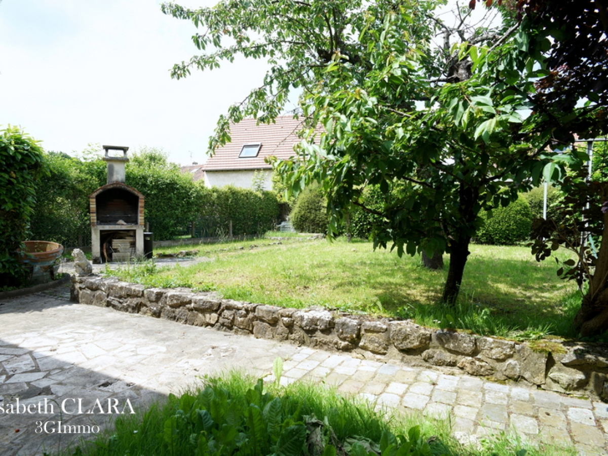 Дом с 4 спальнями в Plaine-et-Vallees, Франция № 205637