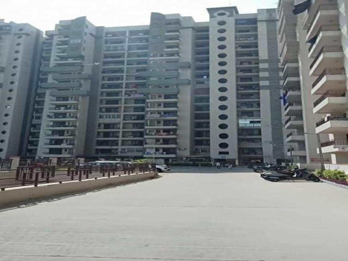 2 bedrooms House in Ghaziabad, India No. 1862