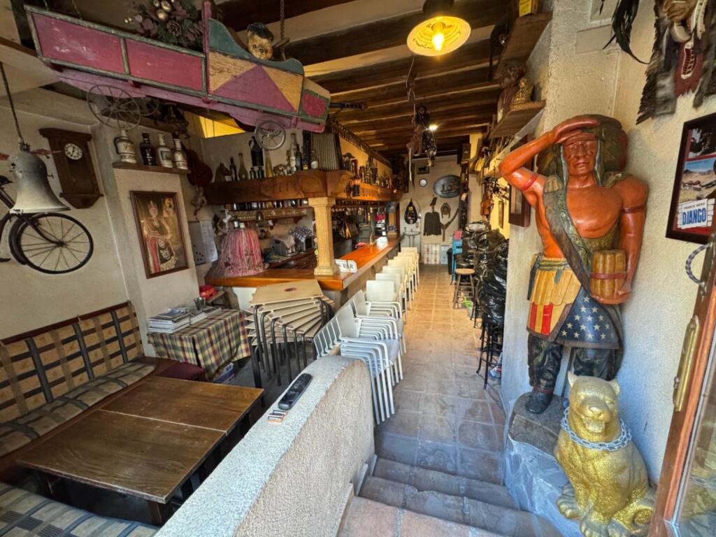  عقار تجاري في Moraira, Spain 50متر مربع رقم 91966