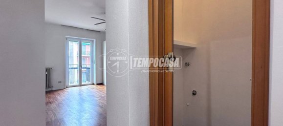 2 Schlafzimmer Wohnung in Milan, Italy, Nr. 304584 12