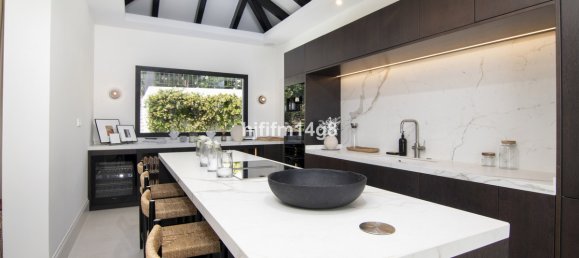 3 Schlafzimmer Villa in Marbella, Spain, Nr. 73286 9