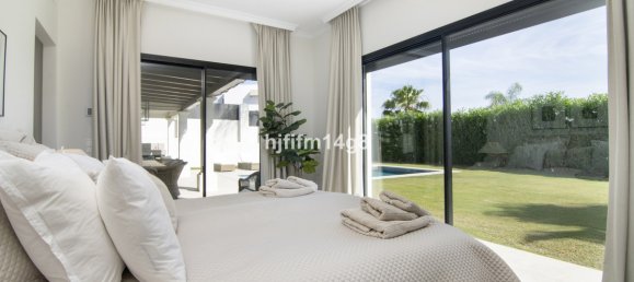 3 Schlafzimmer Villa in Marbella, Spain, Nr. 73286 15