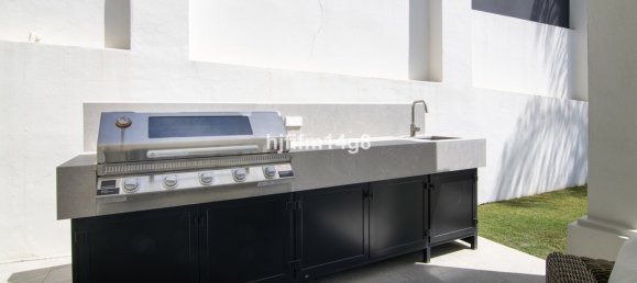 3 Schlafzimmer Villa in Marbella, Spain, Nr. 73286 37